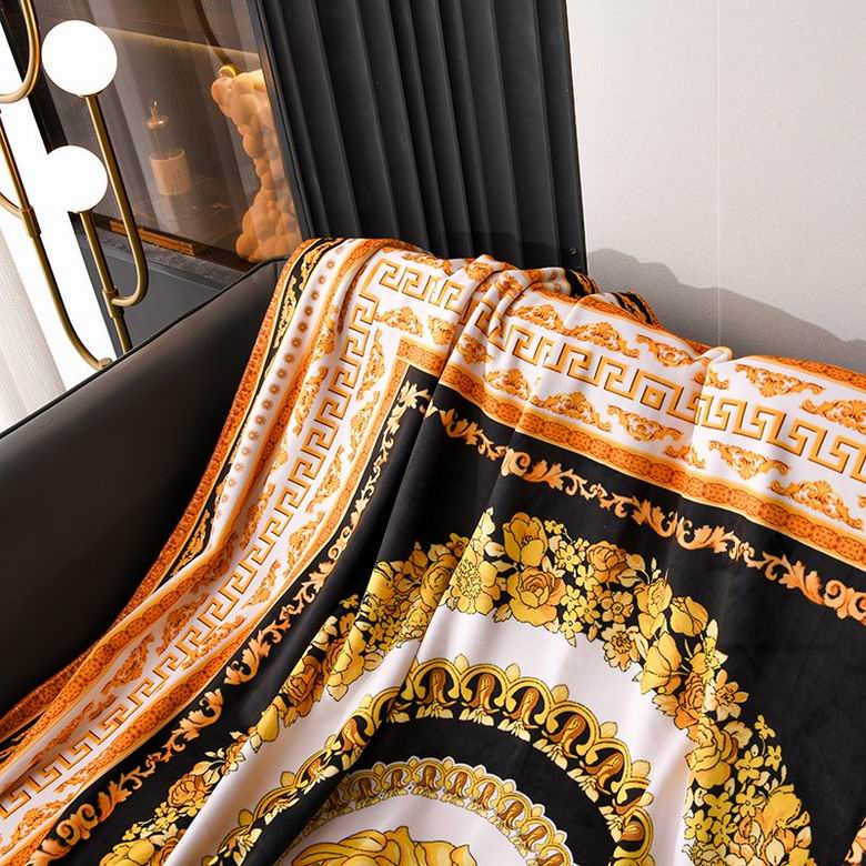 Versace 1.5x1.5m 15x2m 2x2.3m  (9)